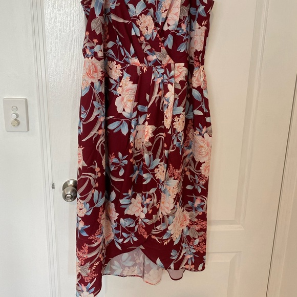 Beautiful burgundy floral dress M city chic - Picture 3 of 12